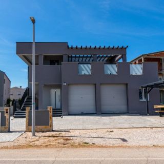 Apartments With Parking Space Vir - 23252 (4)