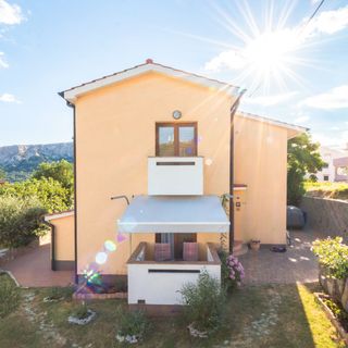 Apartmanok és Szobák Parkolóhellyel Baska, Krk - 23309 Baška (2)