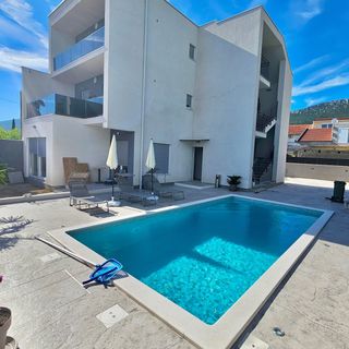 Apartmanok Családok Részére Medencével Kastel Stari, Kastela - 23348 Kaštel Stari (2)