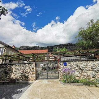 Apartmanok Parkolóhellyel Bribir, Novi Vinodolski - 23380 Bribir (2)