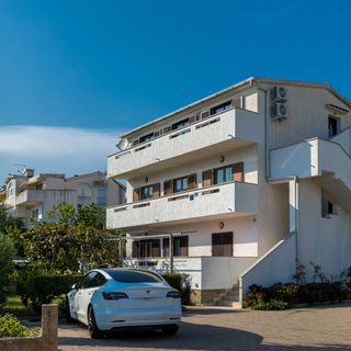 Apartmanok Parkolóhellyel Baska, Krk - 23536 Baška (3)