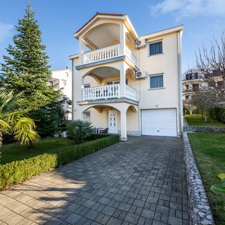 Apartmanok Parkolóhellyel Njivice, Krk - 23632 Njivice (2)