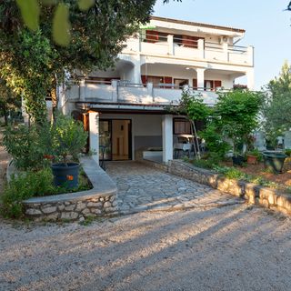 Apartment Uga Mandre (4)