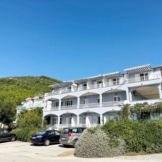 Apartments Tomo Zaostrog (2)