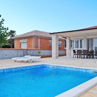 House LjubaV Medulin (2)