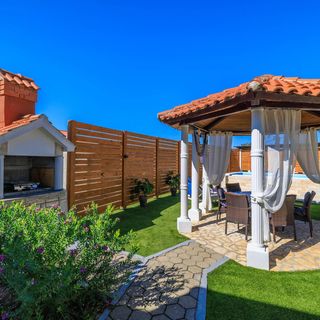 Apartment Pavilion Kampor (2)