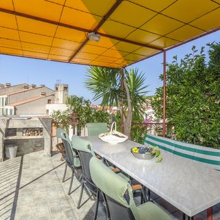 Apartments Nataša Podgora (2)