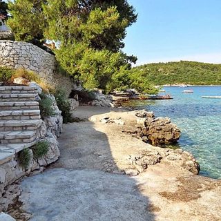 Apartment Sunny Lumbarda (3)