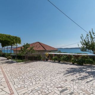 Apartments Vin Seget Donji (2)