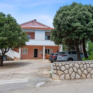 Apartment Uga2 Mandre (3)