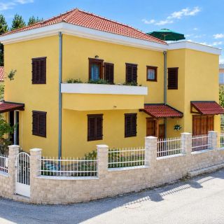 Apartment Mana Split (2)