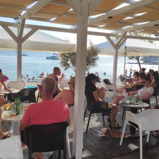 Apartment Gordana Kastel Gomilica (4)