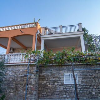 Apartments Mari Stomorska (2)