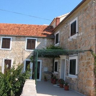 Apartments Mat Bol (4)