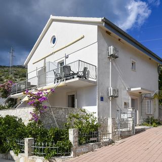 Apartments Vida with garden Orebic (2)