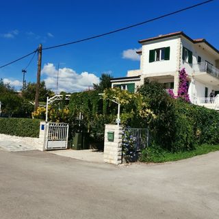 Apartments Srđan Vinisce (2)