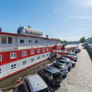 Botel Albatros (2)