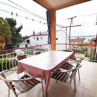 Apartments and Rooms Mirja Starigrad Paklenica (4)