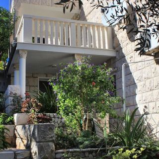 Apartments Amalija Lumbarda (2)