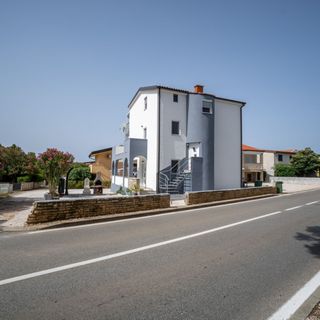 Apartments Najam Skundric Vir (3)