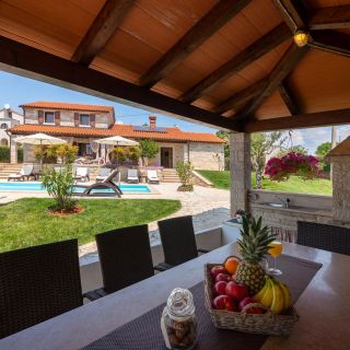 Villa Casa Danijel s bazenom Kastelir (3)