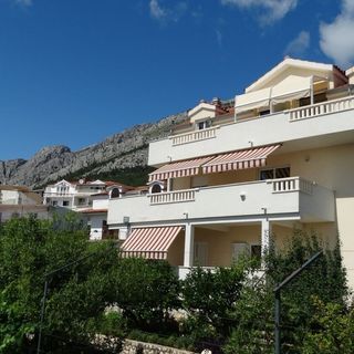 Apartments Mari Omis (2)