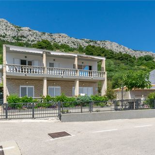 Rooms Maza Brela II (2)