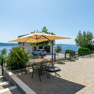 Rooms Maza Brela II (5)