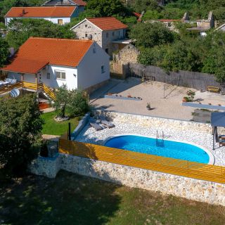Villa Manda Adriatic heated pool Piramatovci (3)