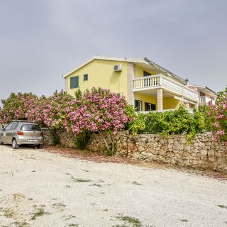 Apartments Josipa Primosten (5)