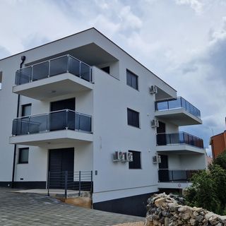 Apartments Matej Novalja (2)