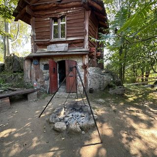 OŚRODEK WYPOCZYNKOWY NAD WODOSPADEM (4)