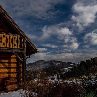 GŁOWĄ W CHMURACH (4)