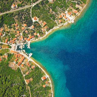 House Vese Mali Iz (2)