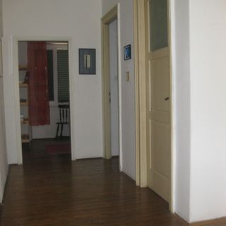 House Vese Mali Iz (3)