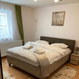 Casa de pe colț Azuga (2)