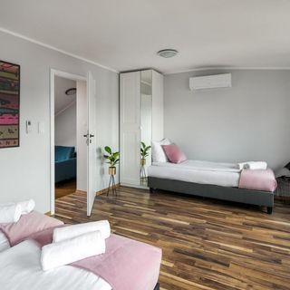 Corner House Residence (2)