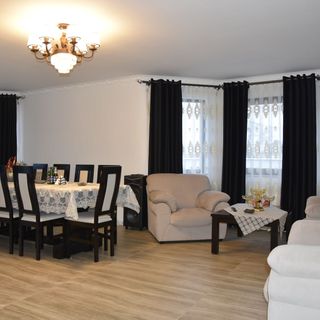 Casa Iura Oncești (2)