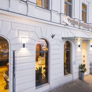 Three Corners Avenue Hotel Budapest (4)