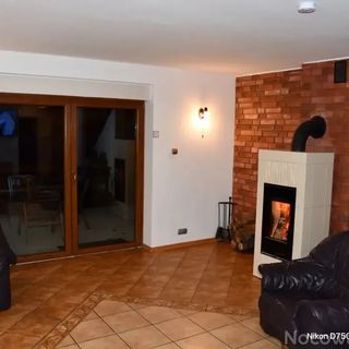 Domek na brzegu jeziora (3)