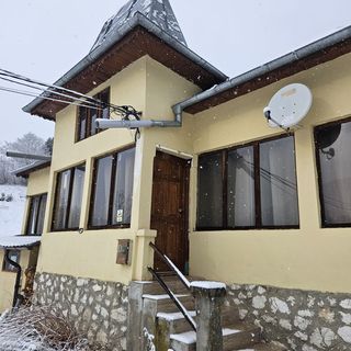 Casa Undeva la Moșie Podu Dâmboviţei (3)