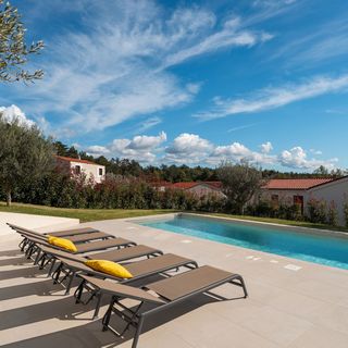 Villa Minerva s bazenom Visnjan (2)