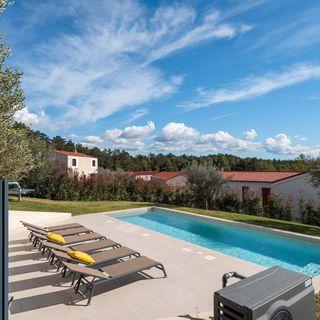 Villa Minerva s bazenom Visnjan (5)