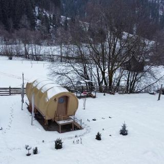 White Spring Glamping Câmpulung Moldovenesc (5)
