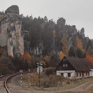 Soukromí pod skalami (2)
