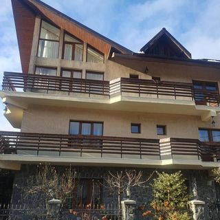 Pensiunea Căprioara Bușteni (2)