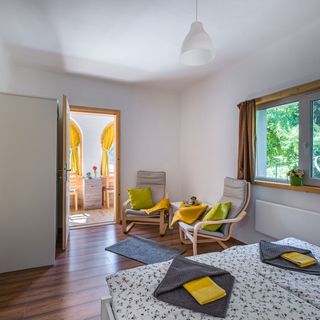 Nevenincs NYARALÓ Balatonfüred (3)