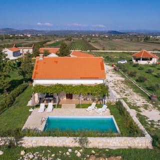 House Stone Curlew 6 Lišane Tinjske (3)