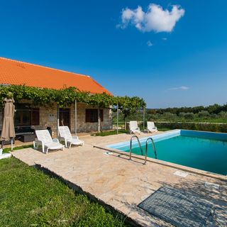 House Stone Curlew 6 Lišane Tinjske (2)