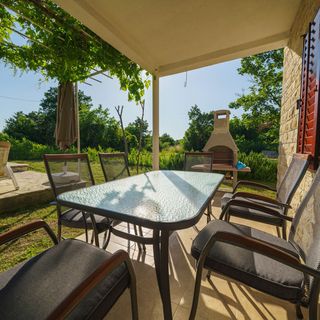 House Stone Curlew 6 Lišane Tinjske (5)